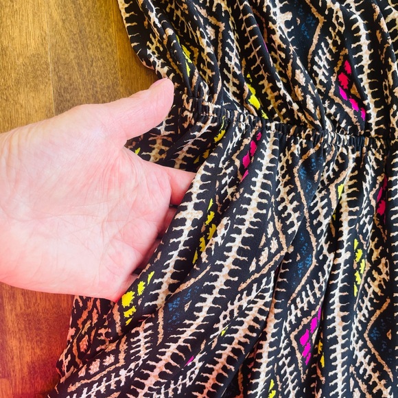 BCBGeneration ROMPER, Sz L, EUC, Super-Soft, Comfy, Poly/Spandex, Colorful & Fun - Picture 13 of 15